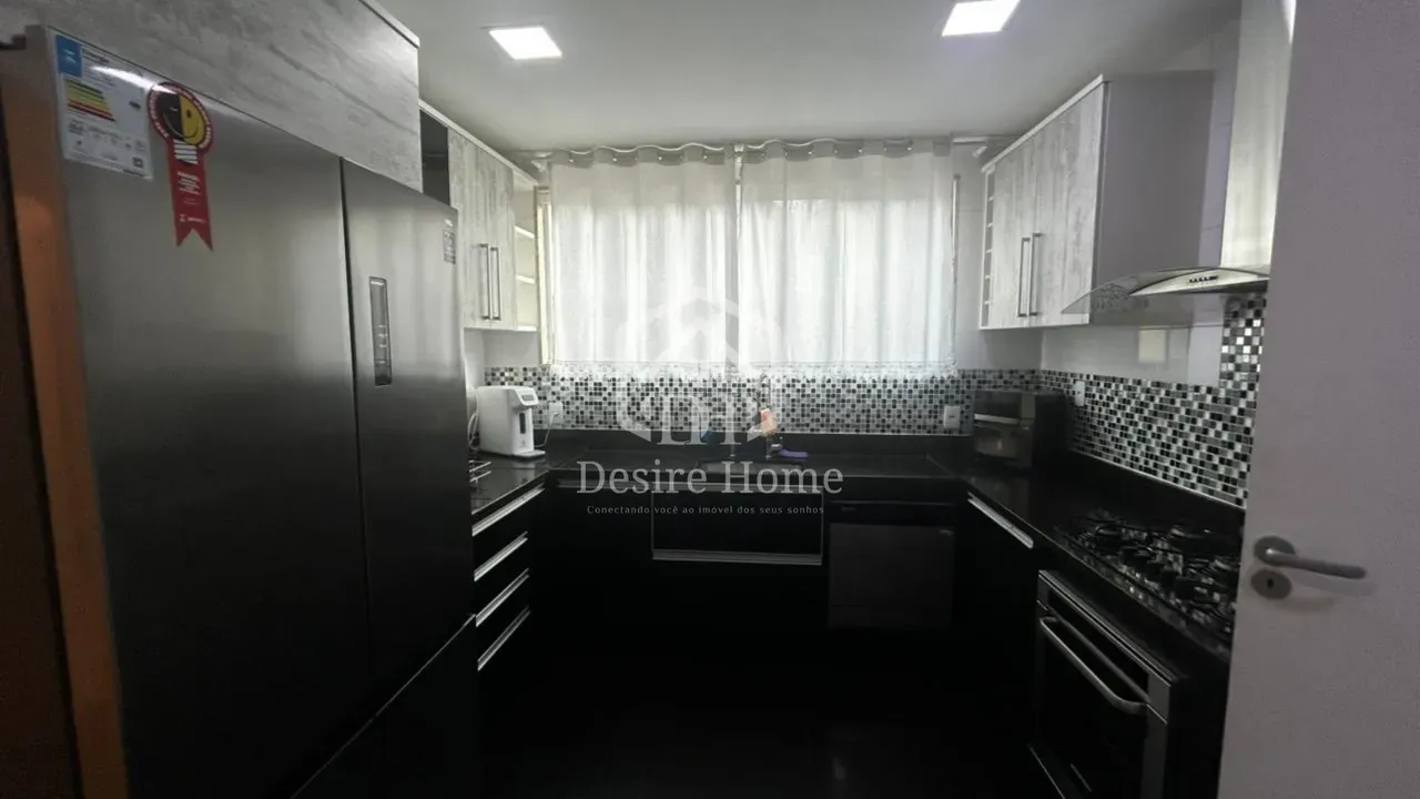 House with 4 bedrooms and an open-plan kitchen — photo 29