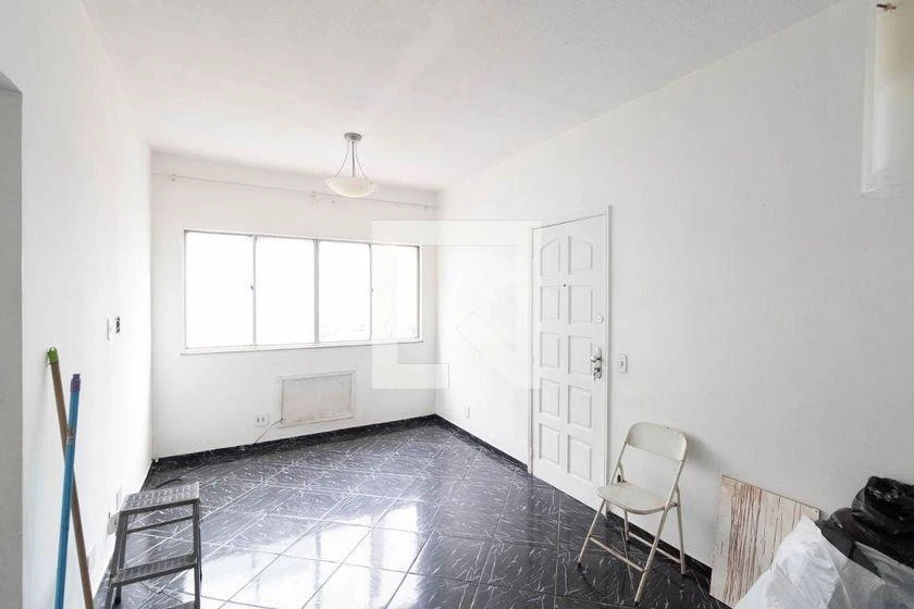 2-bedroom apartment in a building with a gym — photo 11