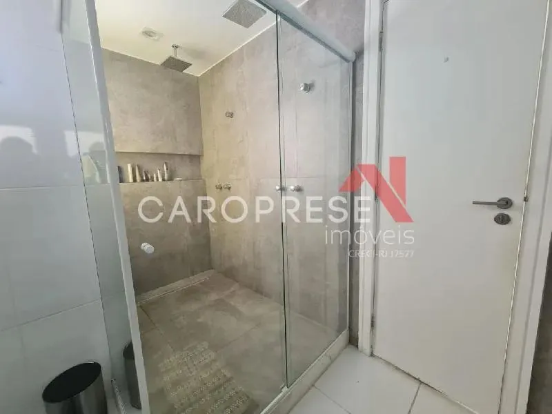 Casa com 4 quartos e 5 banheiros, com 2 vagas — photo 16
