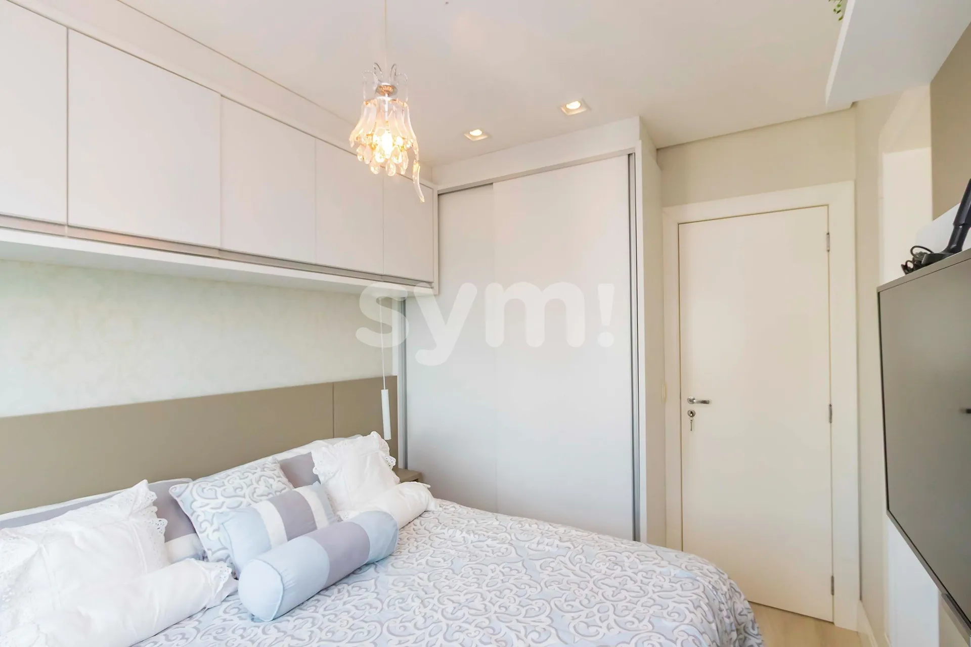 Furnished 3-bedroom apartment with open-plan kitchen 187 m² — photo 21