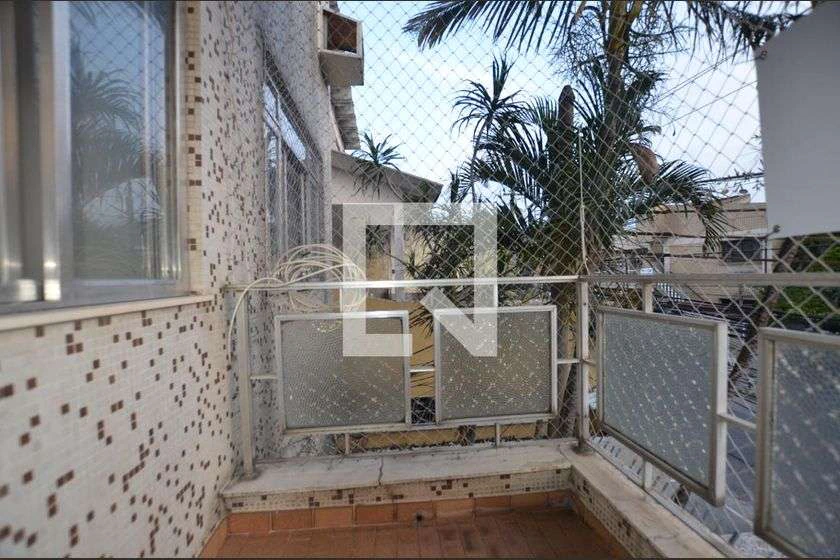 2-bedroom, 2-bath apartment with 87 m² and a balcony — photo 28