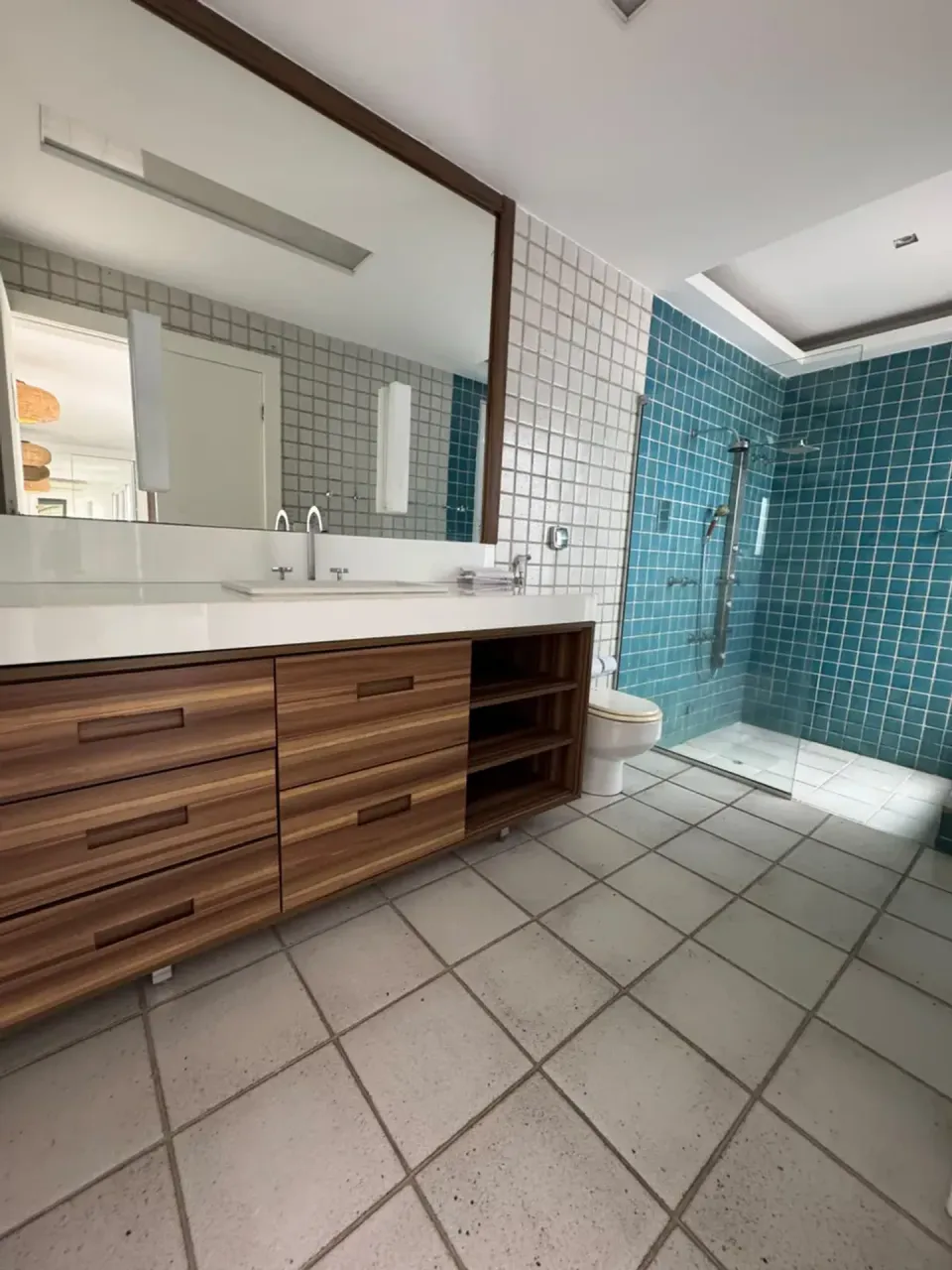 300 m² house with 4 bedrooms and a built-in balcony grill — photo 15