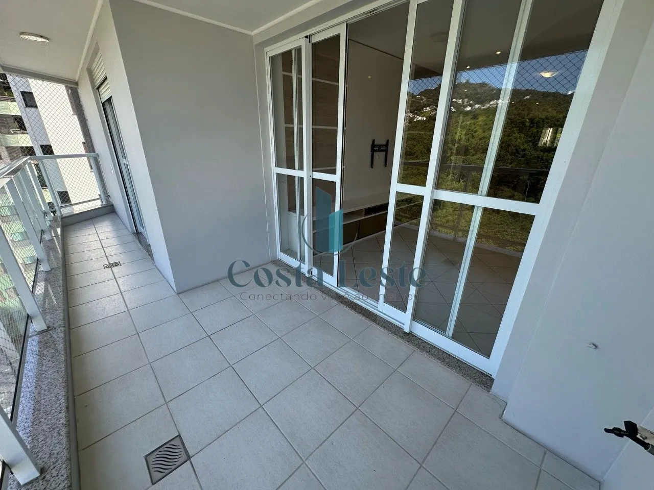 Apartment, 130 m², with a glass-enclosed balcony — photo 10