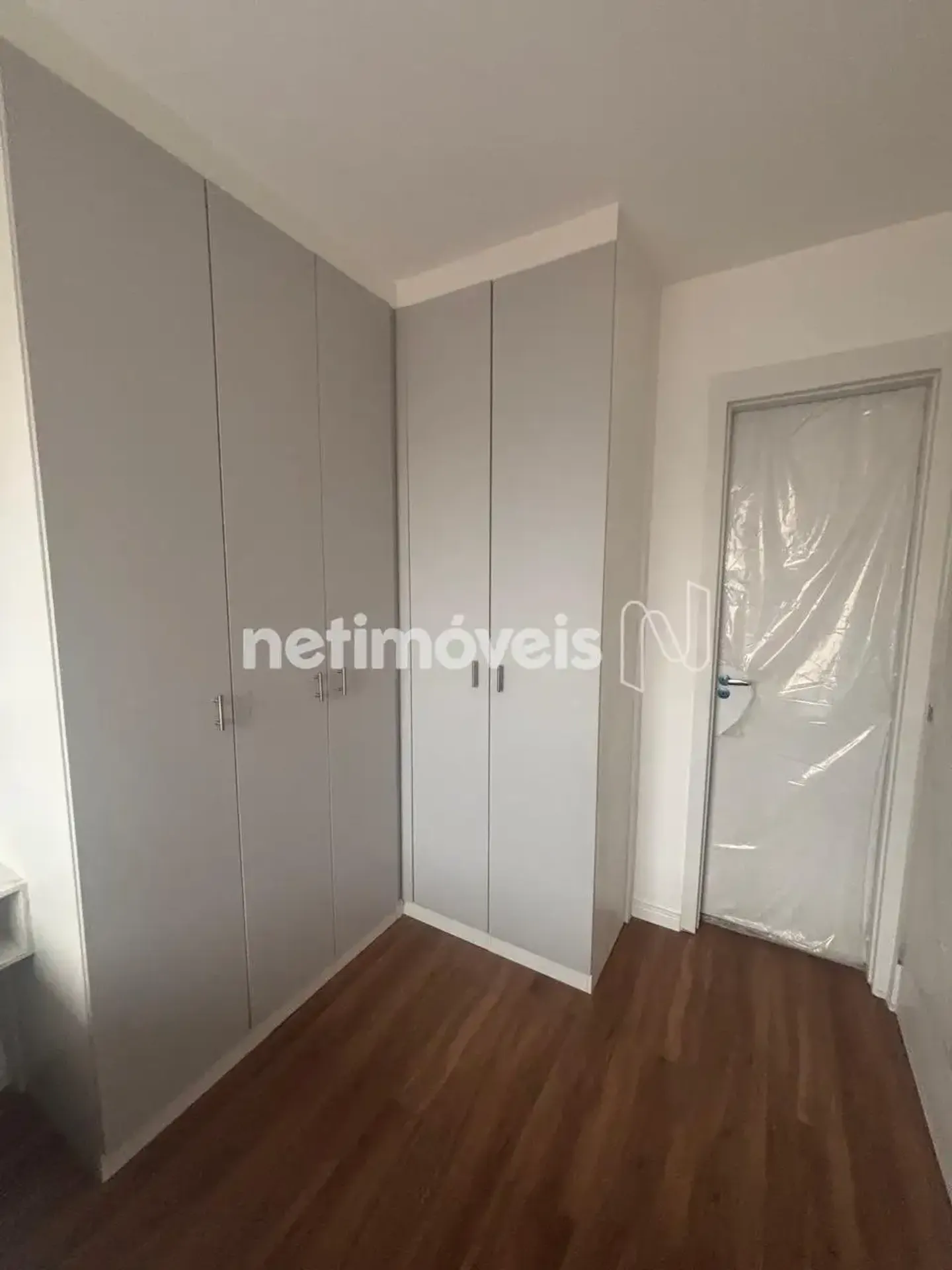 Apartment, 50 m², with wood or laminate floors — photo 4