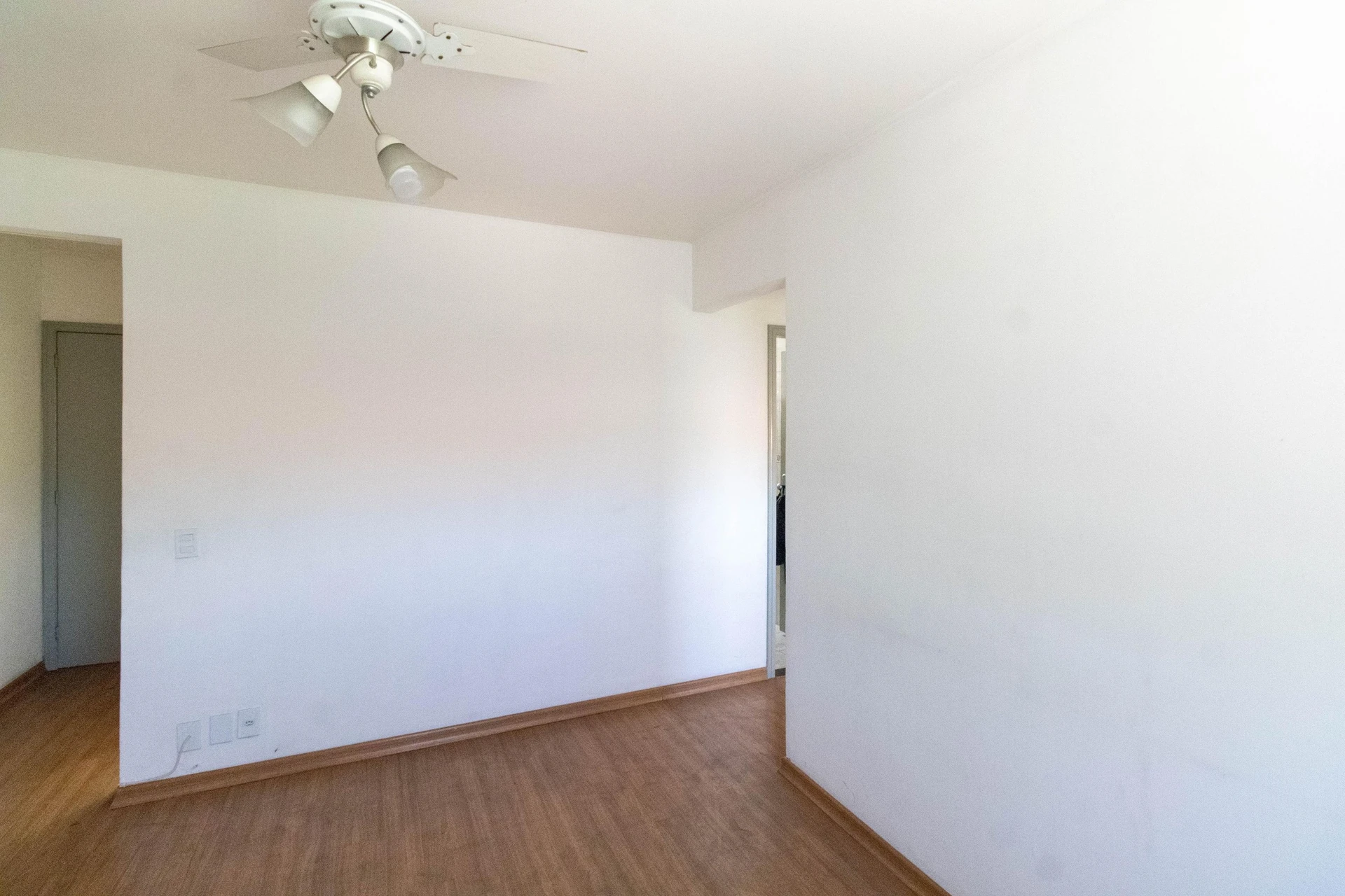 Apartamento com piso de madeira ou laminado, Campo Grande — photo 37