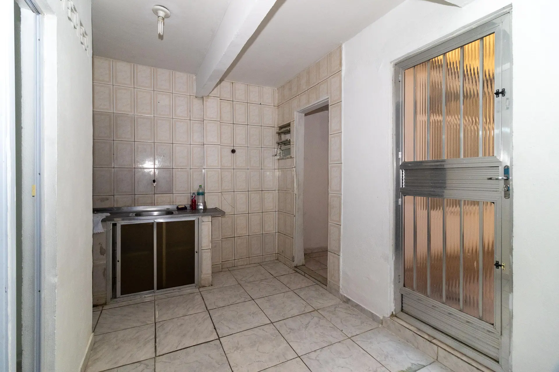 House with 2 bedrooms and an electric shower — photo 13