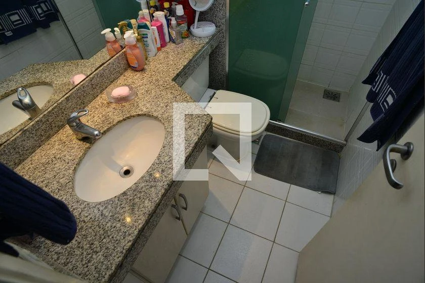 3-bedroom apartment in a building with a gym — photo 9