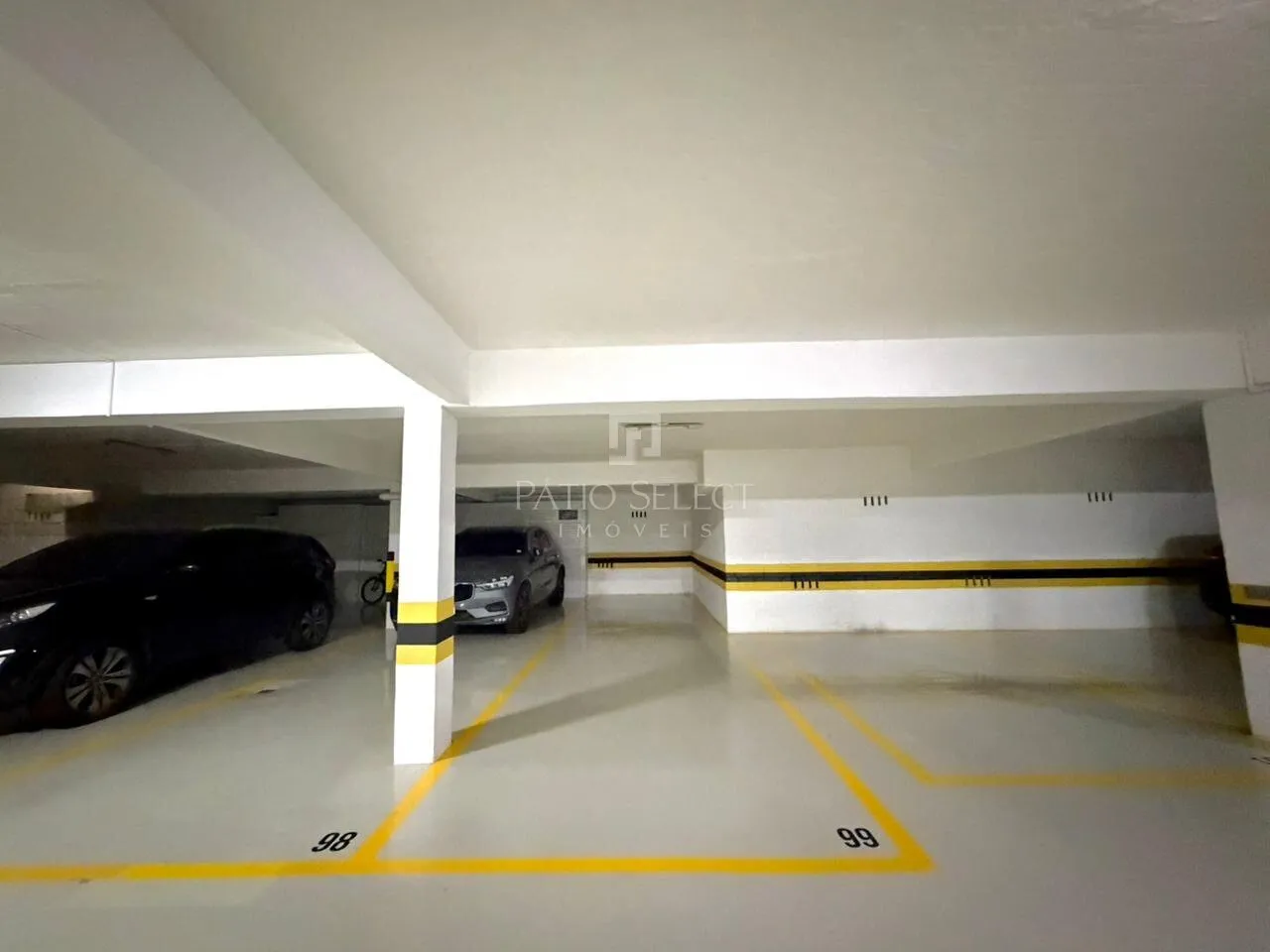 3-bedroom apartment with a washing machine in Curitiba — photo 20