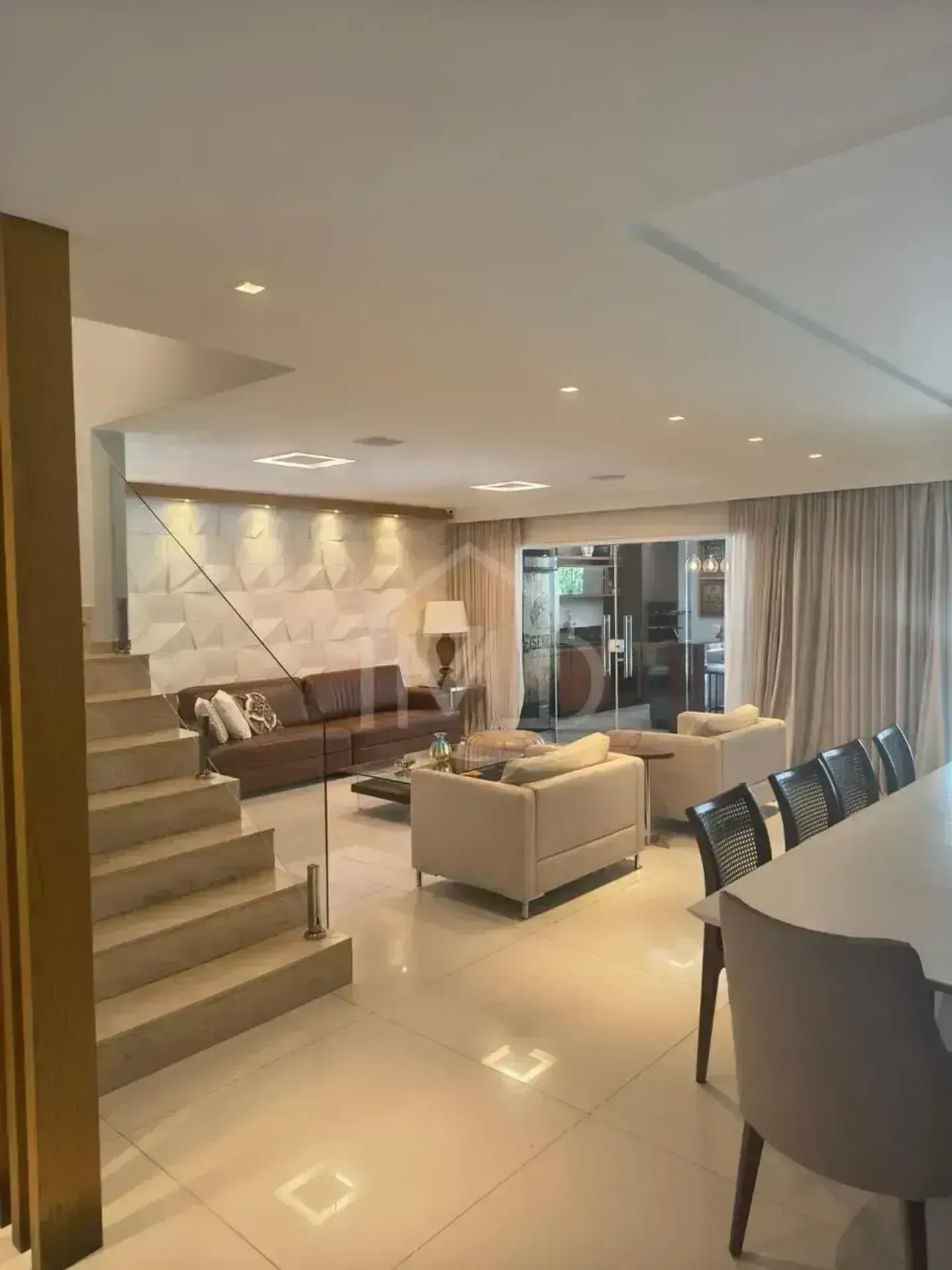 Furnished house with 4 bedrooms and 5 bathrooms — photo 26