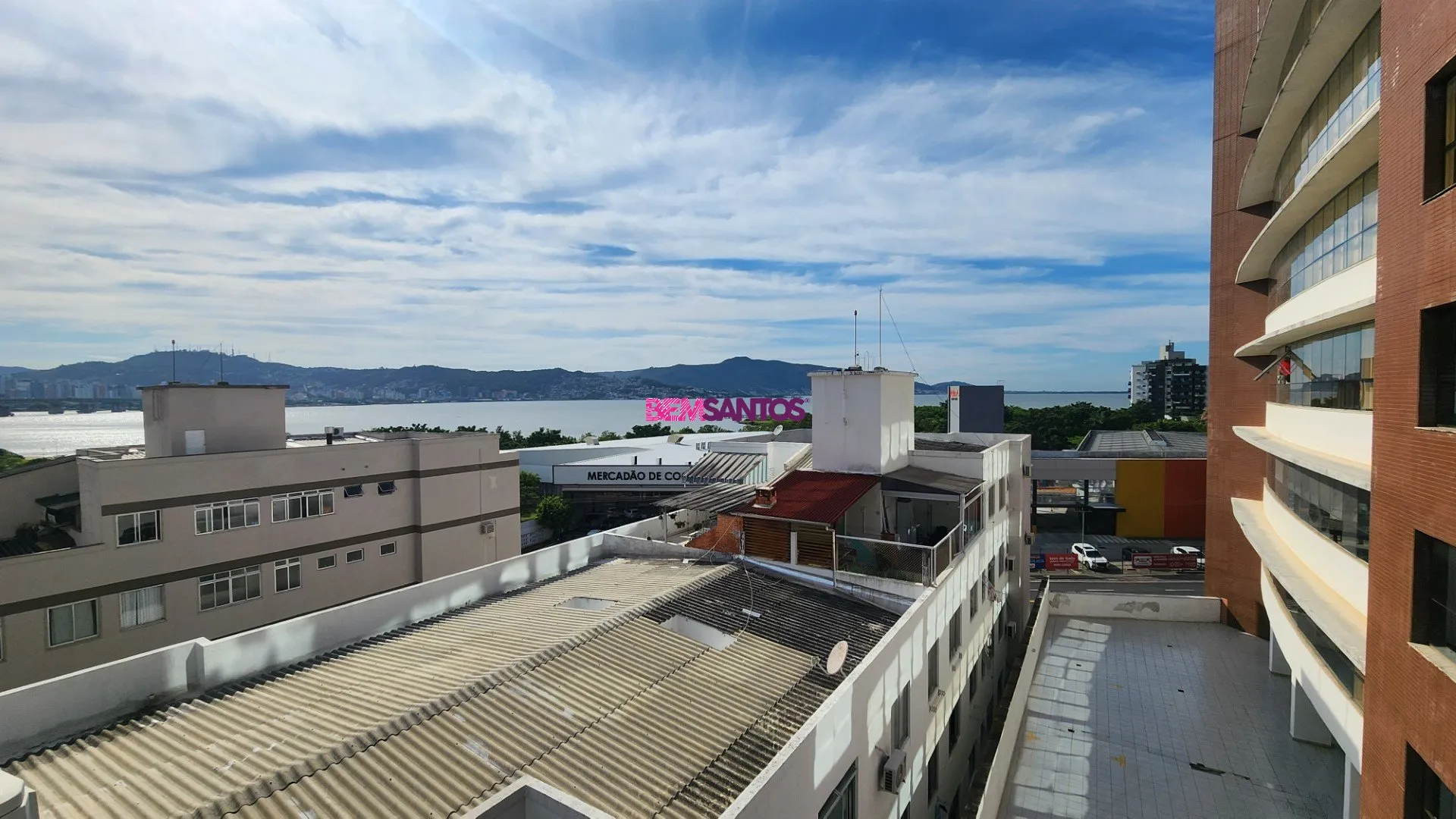 Furnished 4-bedroom apartment with a balcony — photo 7