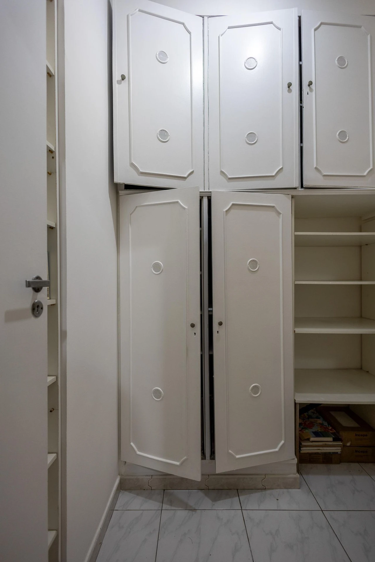 3-bedroom apartment with a park view — photo 39