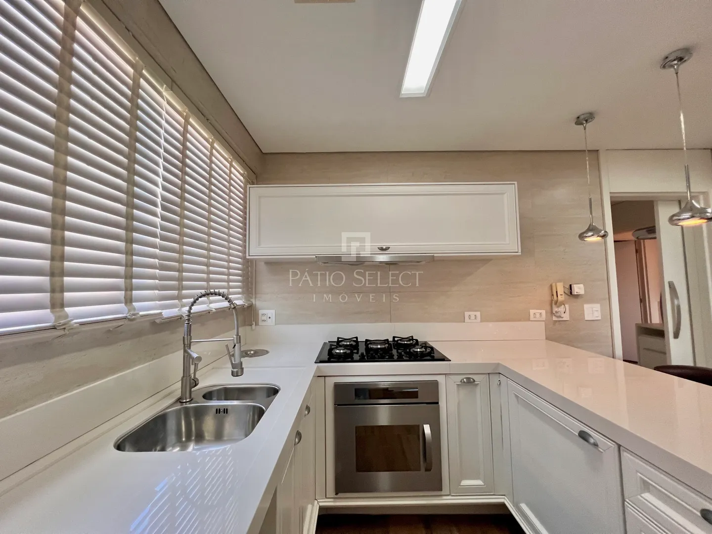 Гардеробная и 3 спальни: квартира 180 м² — photo 6