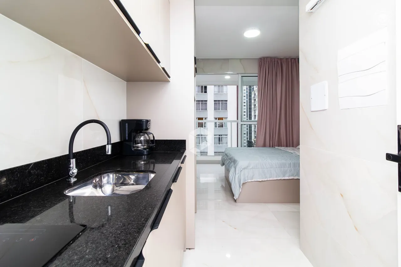 Furnished 1-bedroom apartment with balcony — photo 2