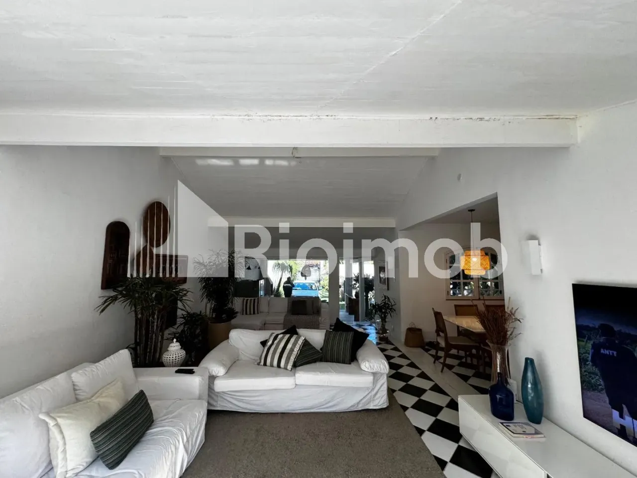 Furnished house with 4 bedrooms and an open-plan kitchen — photo 5