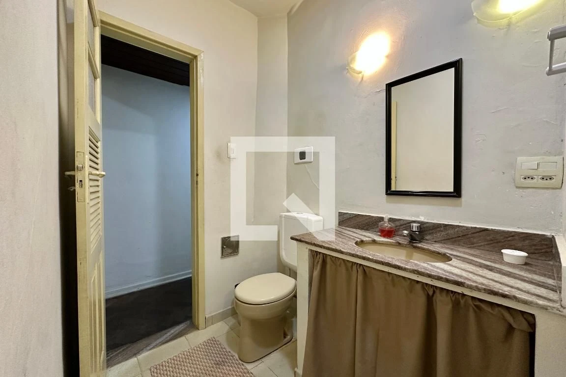 Furnished 1-bedroom apartment with a gas stove — photo 17