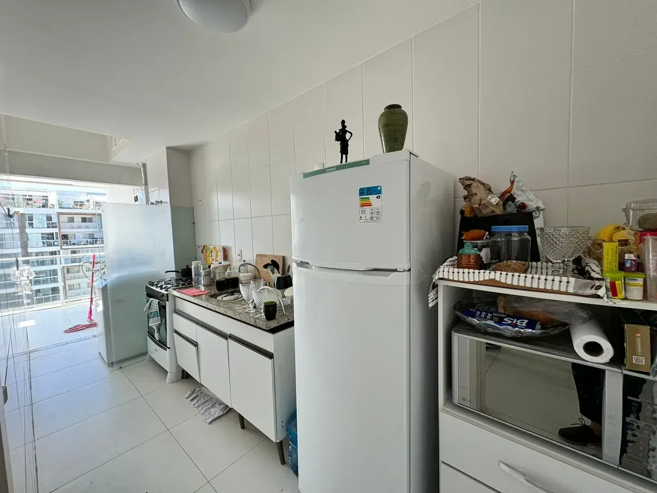 Furnished 2-bedroom apartment with a separate kitchen — photo 2