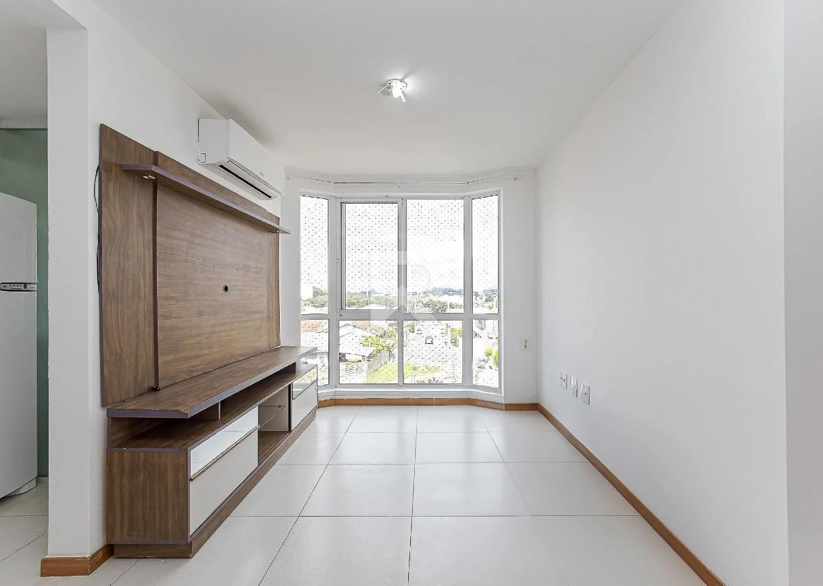 3-bedroom apartment in a building with a coworking space — photo 7