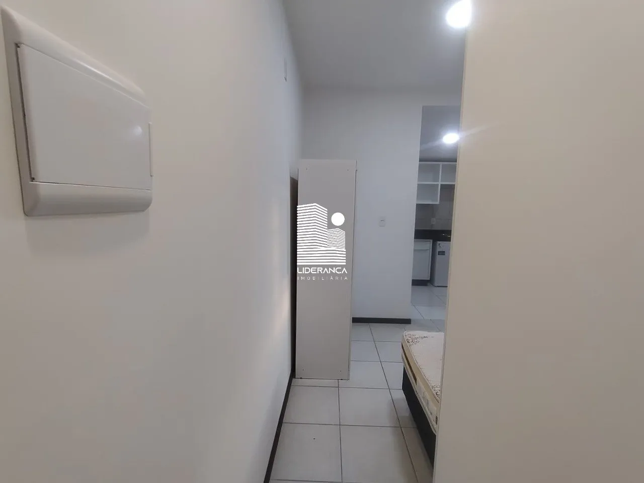 Furnished 15 m² studio with 1 bedroom and 1 bathroom — photo 12