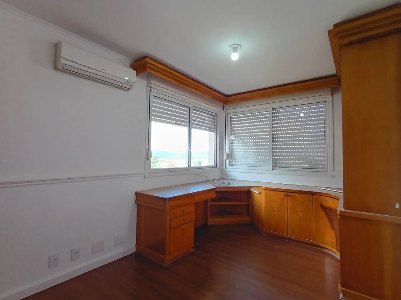 House with 4 en-suite rooms and 6 bathrooms, 301 m² — photo 11