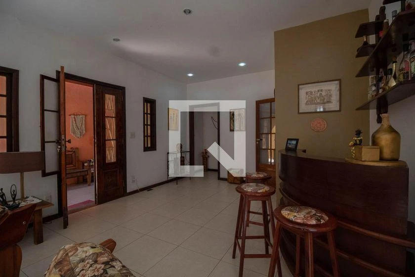 Casa de 450 m² con 6 dormitorios y 4 baños — photo 20