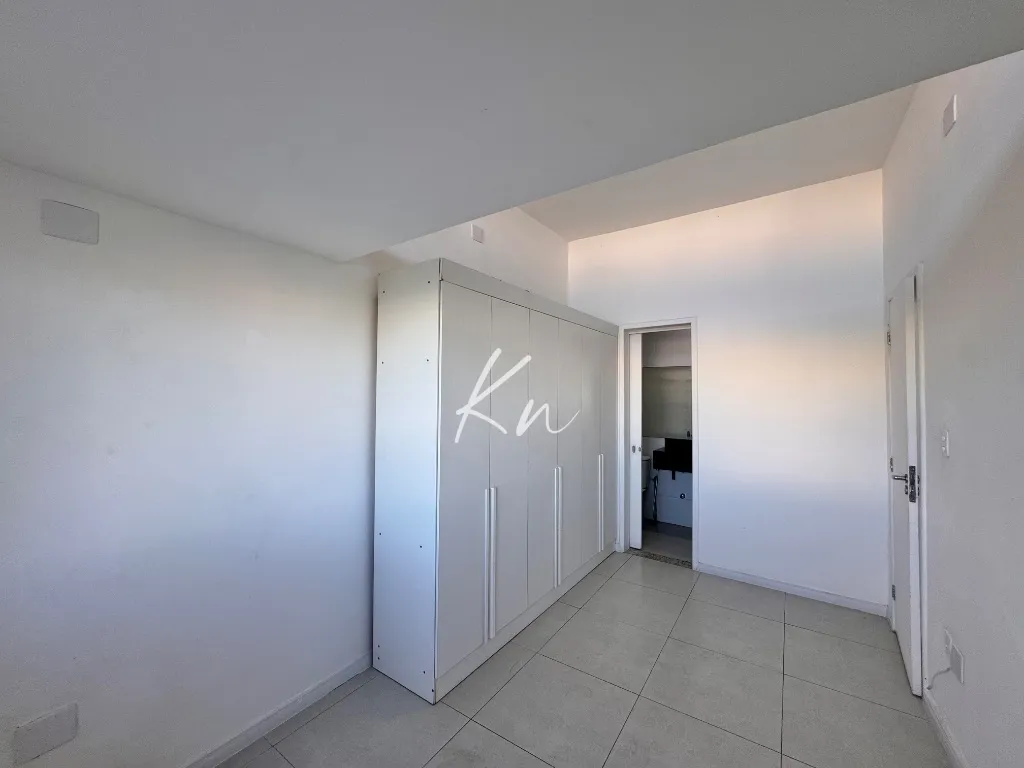 210 m² unfurnished apartment with 3 bedrooms and 5 baths — photo 27
