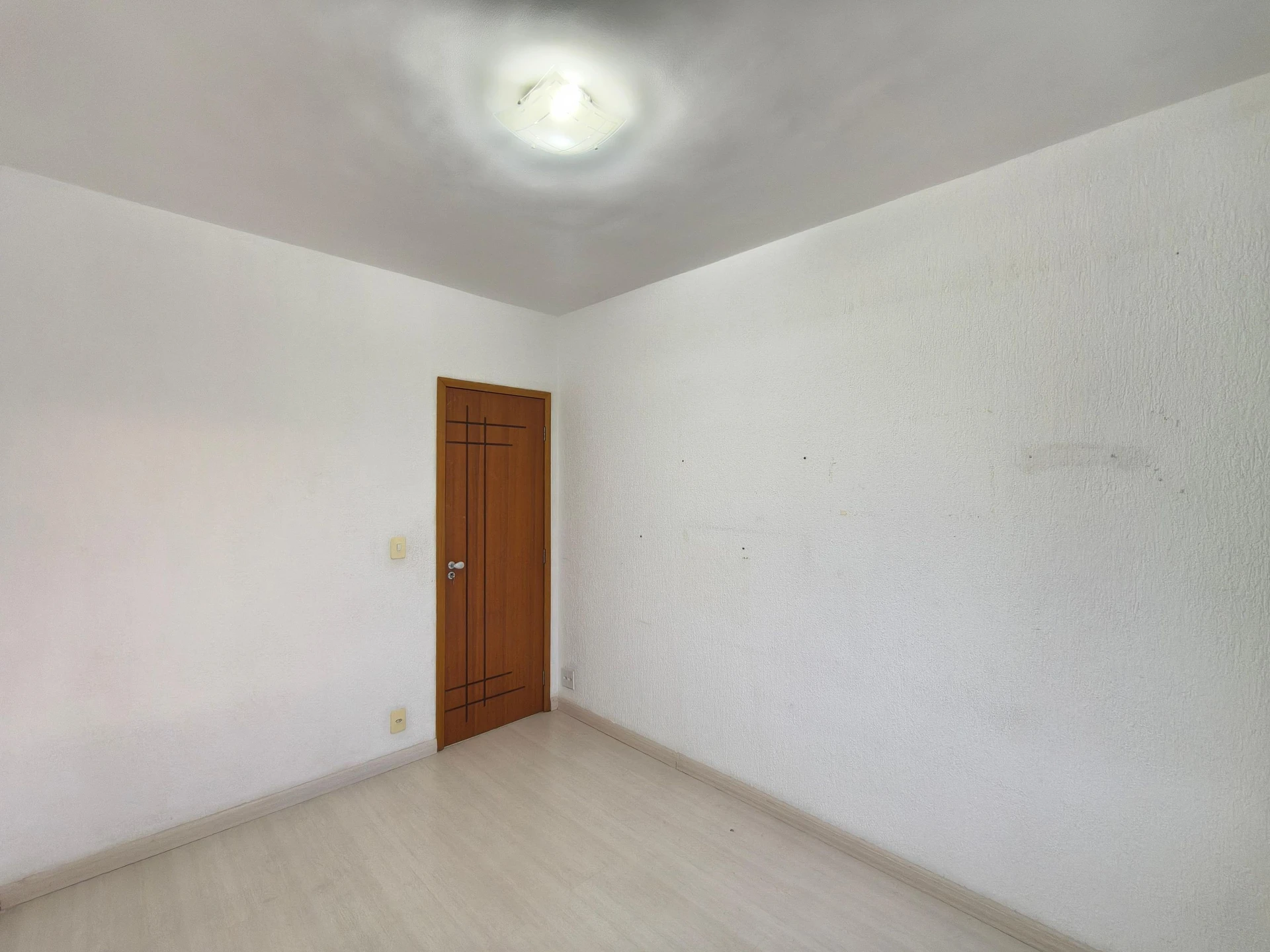 Mountain view in a 2-bedroom apartment, 60 m² — photo 17