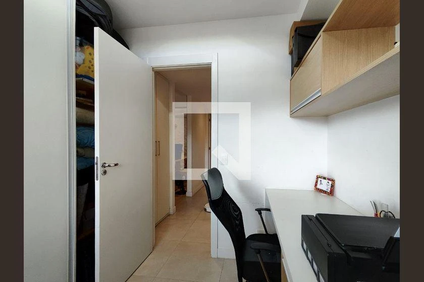 3-bedroom apartment with a mountain view — photo 5