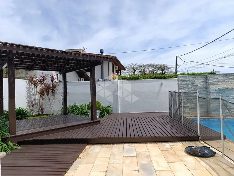 Furnished house, 222 m², with a bathtub — photo 4