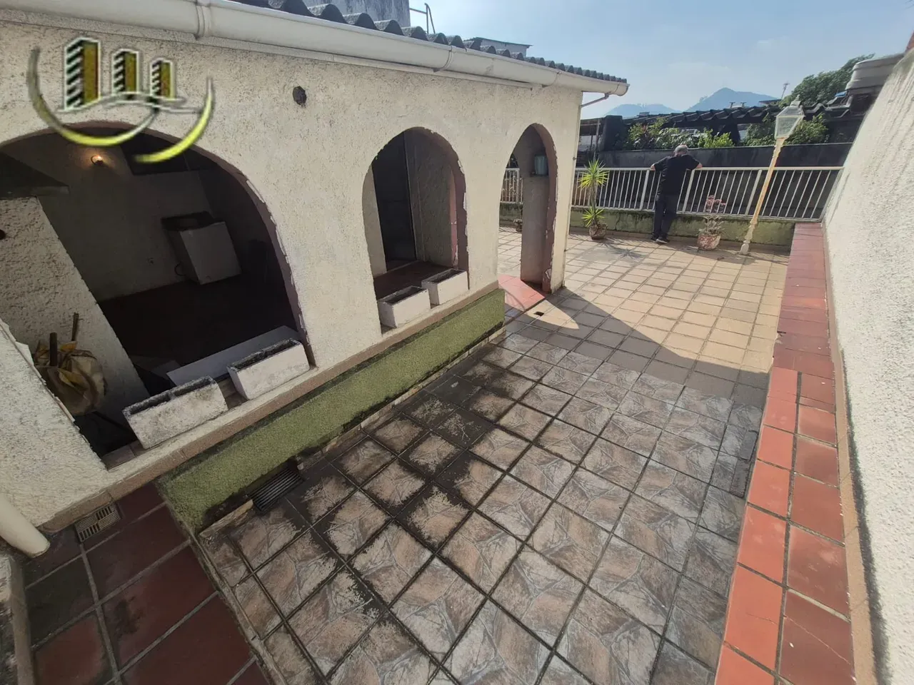 House with 3 bedrooms and 3 bathrooms plus 2 parking spots — photo 29