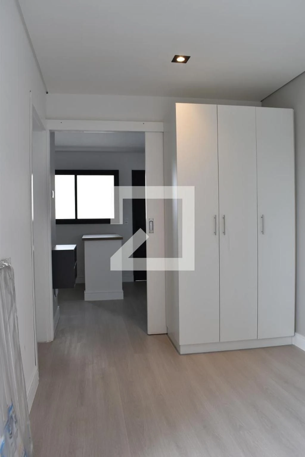 Studio, 33 m², with a home office — photo 4