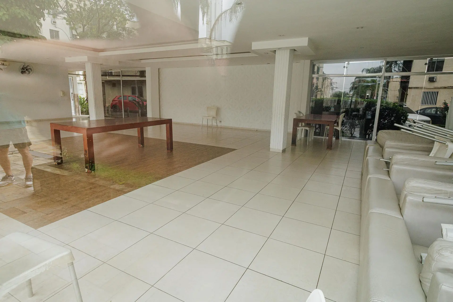 Unfurnished 2-bedroom apartment with 1 bathroom and parking — photo 9