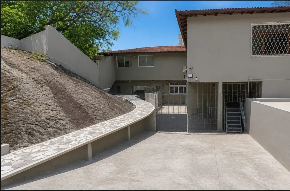 5 quartos e varanda gourmet: casa de 650 m² — photo 17