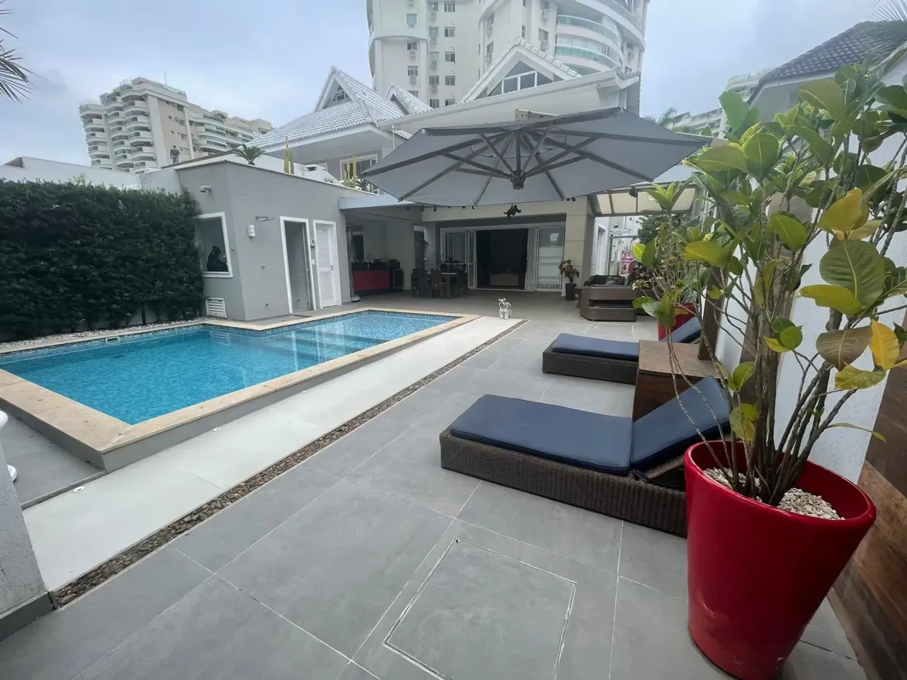 Furnished triplex house with 3 suites and open-plan kitchen — photo 11