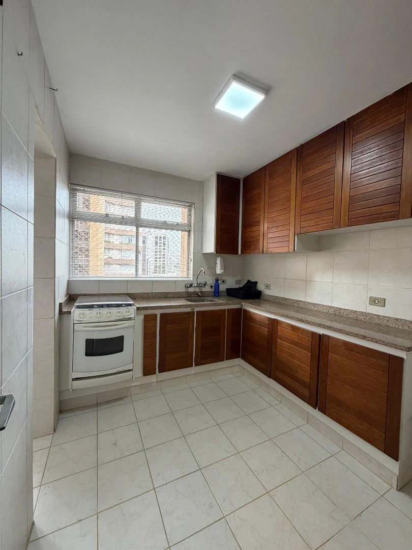 Home office in a 2-bedroom apartment, 81 m² — photo 2
