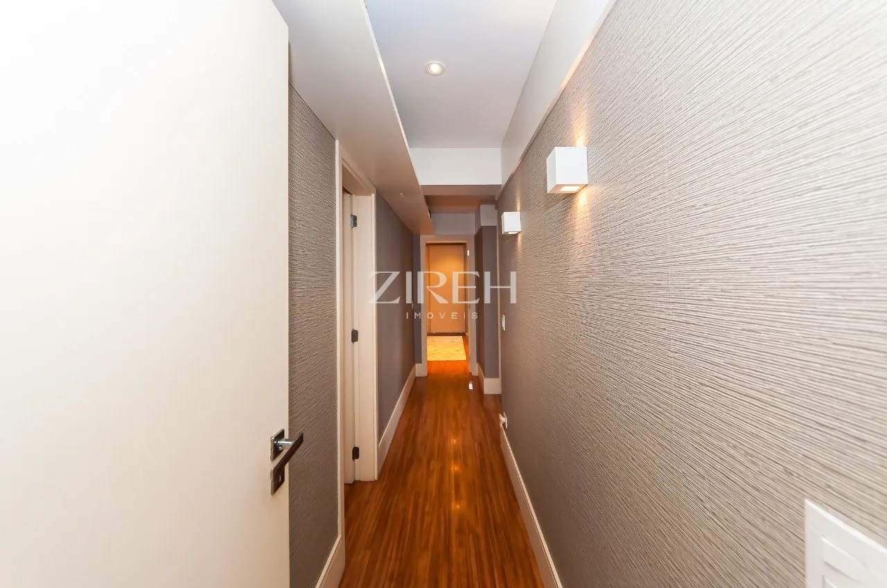 Apartment on the 11th floor with a bathtub — photo 19