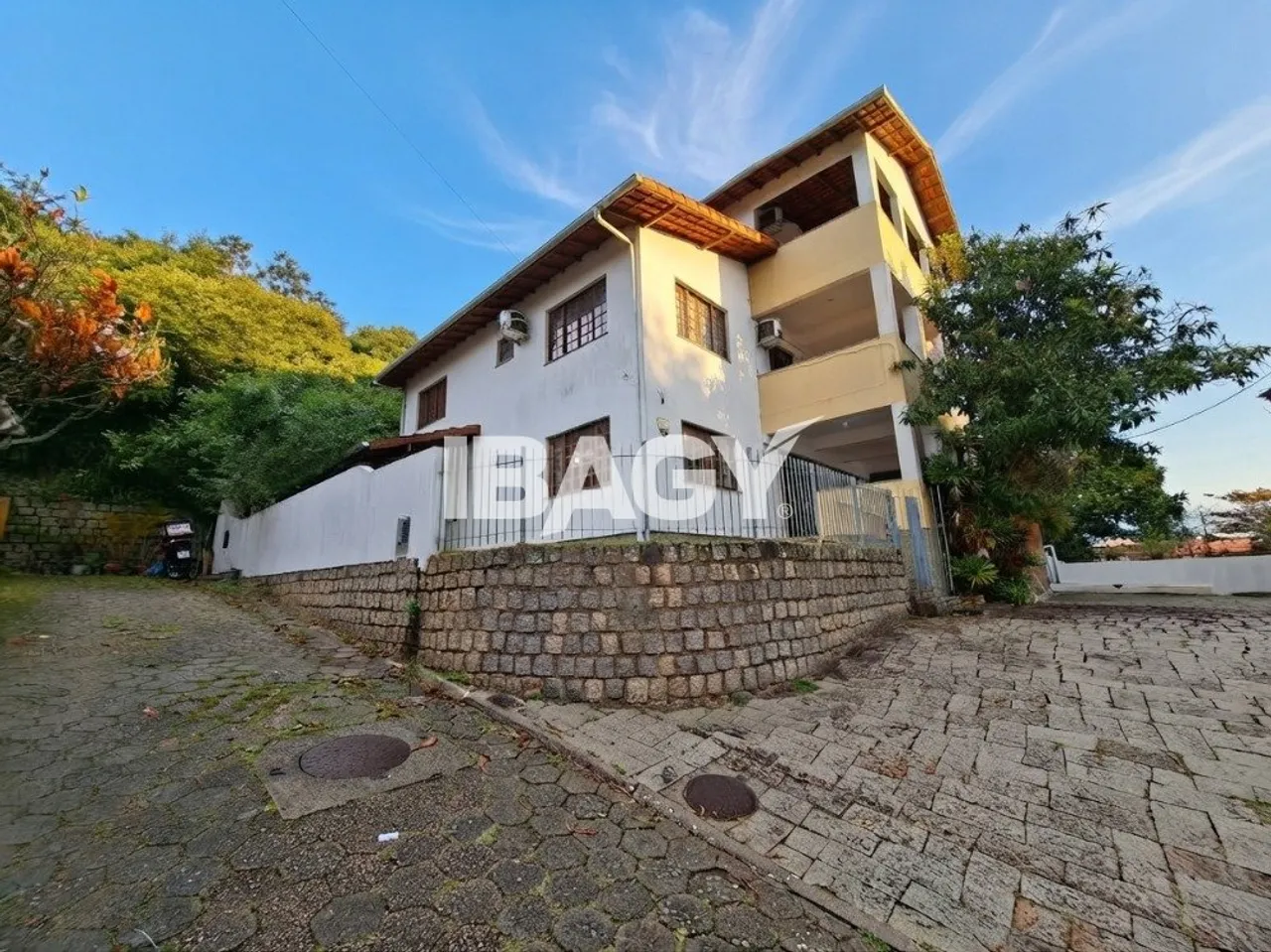 Washing machine in a 5-bedroom house, 372 m² — photo 17