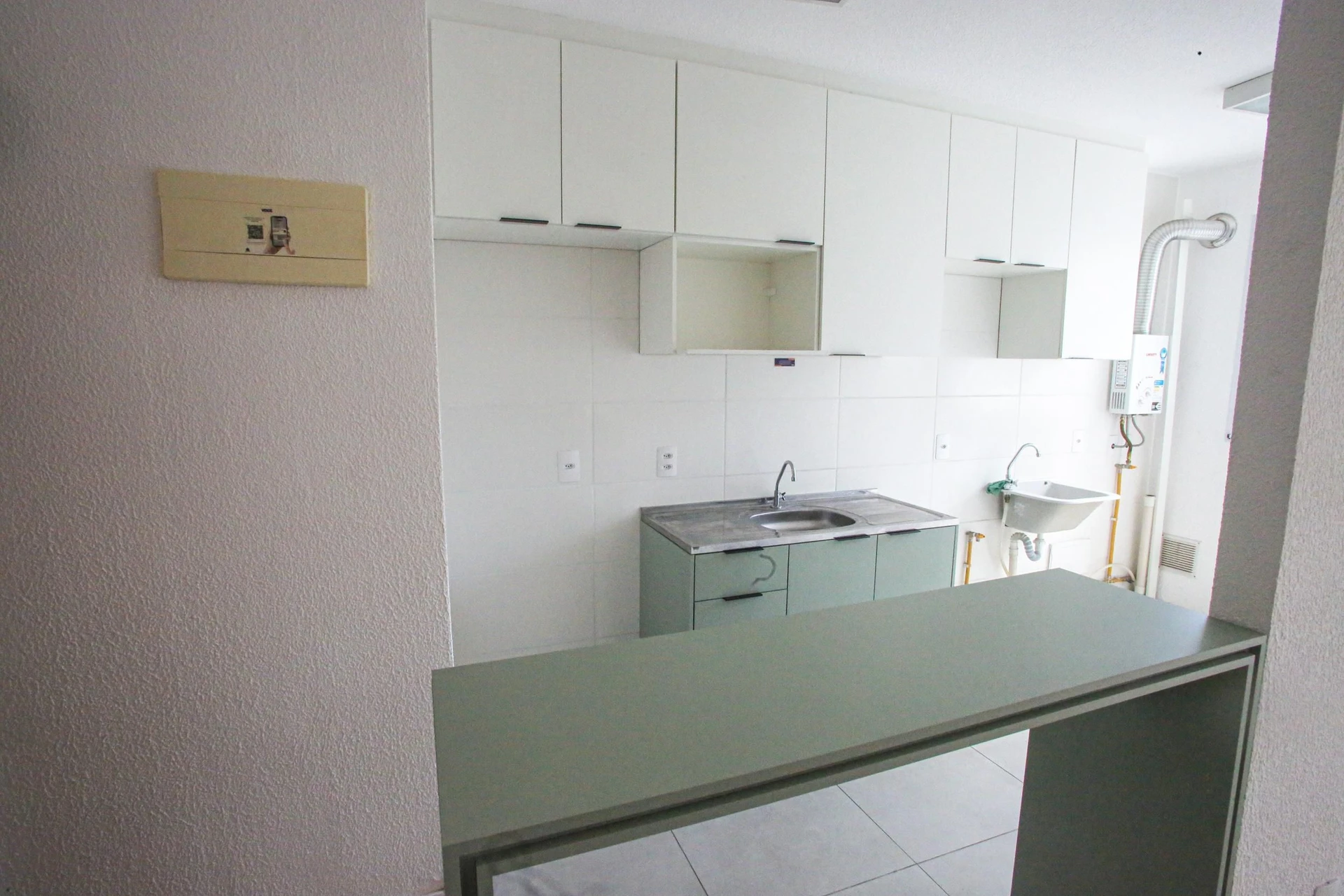 Вид на гори та 1 спальня: квартира 37 м² — photo 15