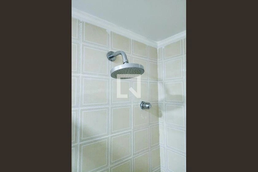 Apartamento de 2 quartos em condomínio com piscina — photo 32