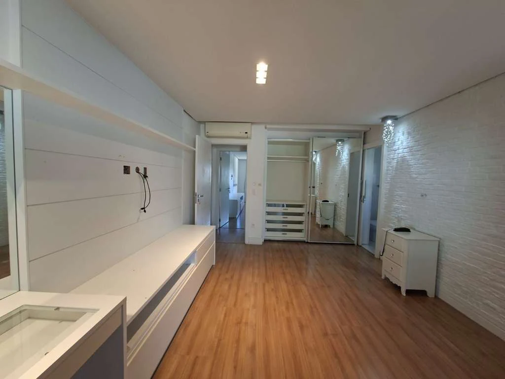 Furnished 1200 m² house with 5 suites and 7 bathrooms — photo 19