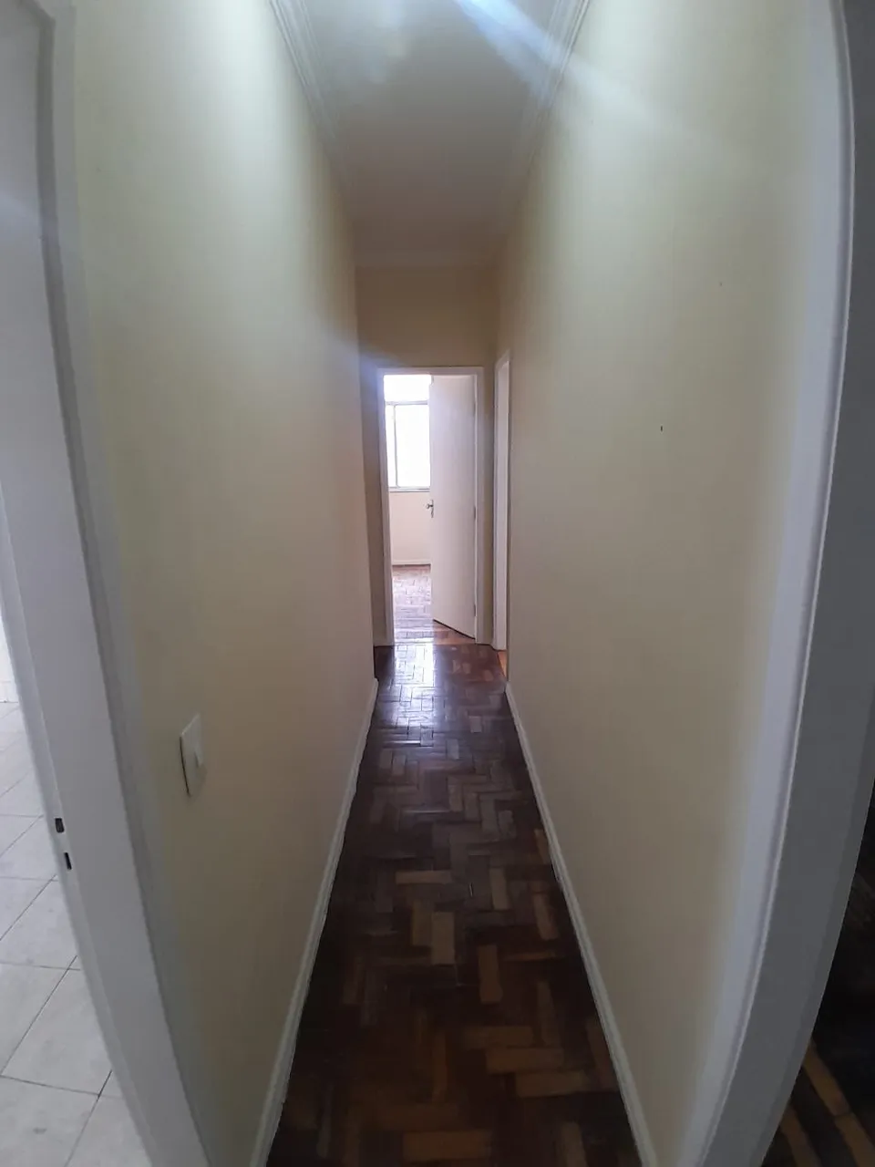 Apartamento de 3 quartos com armários planejados na cozinha — photo 15