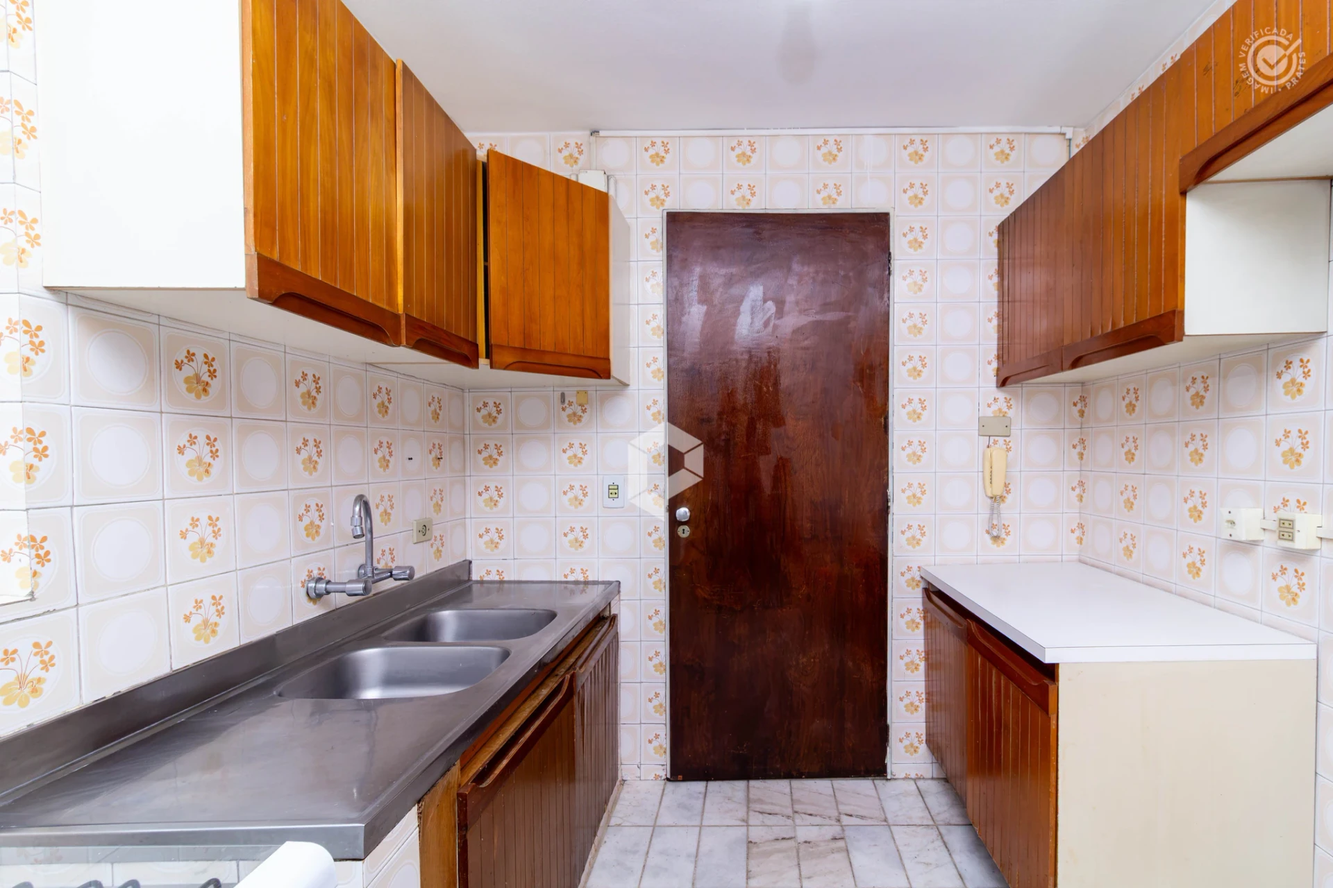 Apartamento com piso de madeira ou laminado, Bigorrilho
