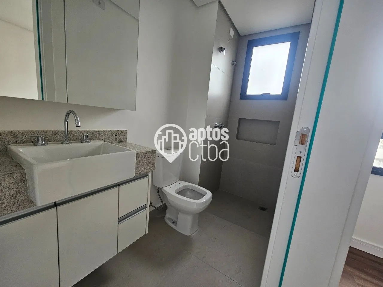 Дерев'яна підлога або ламінат та 2 спальні: квартира 75 м² — photo 13