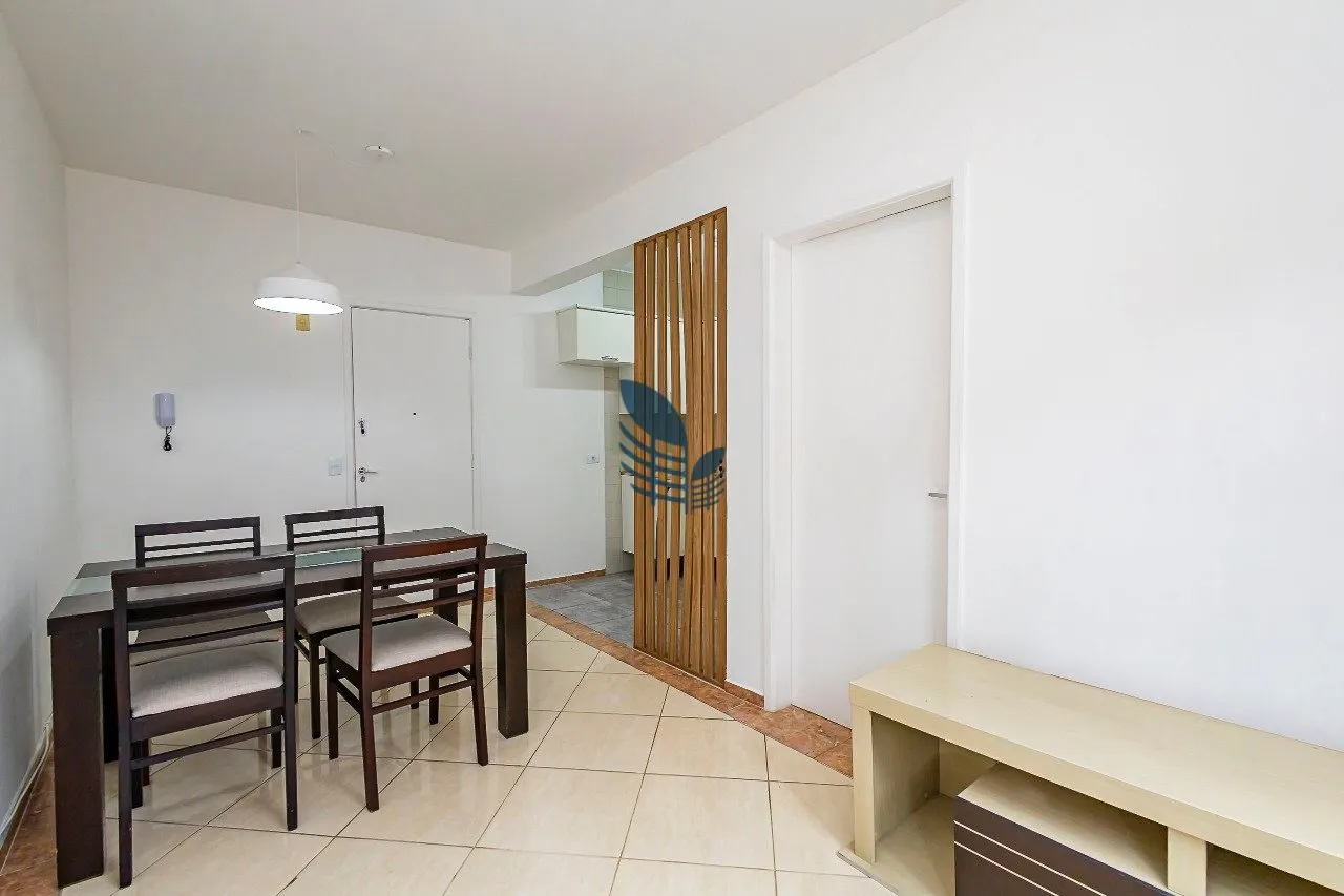 1-bedroom apartment with en-suite bathroom and separate kitchen — photo 6