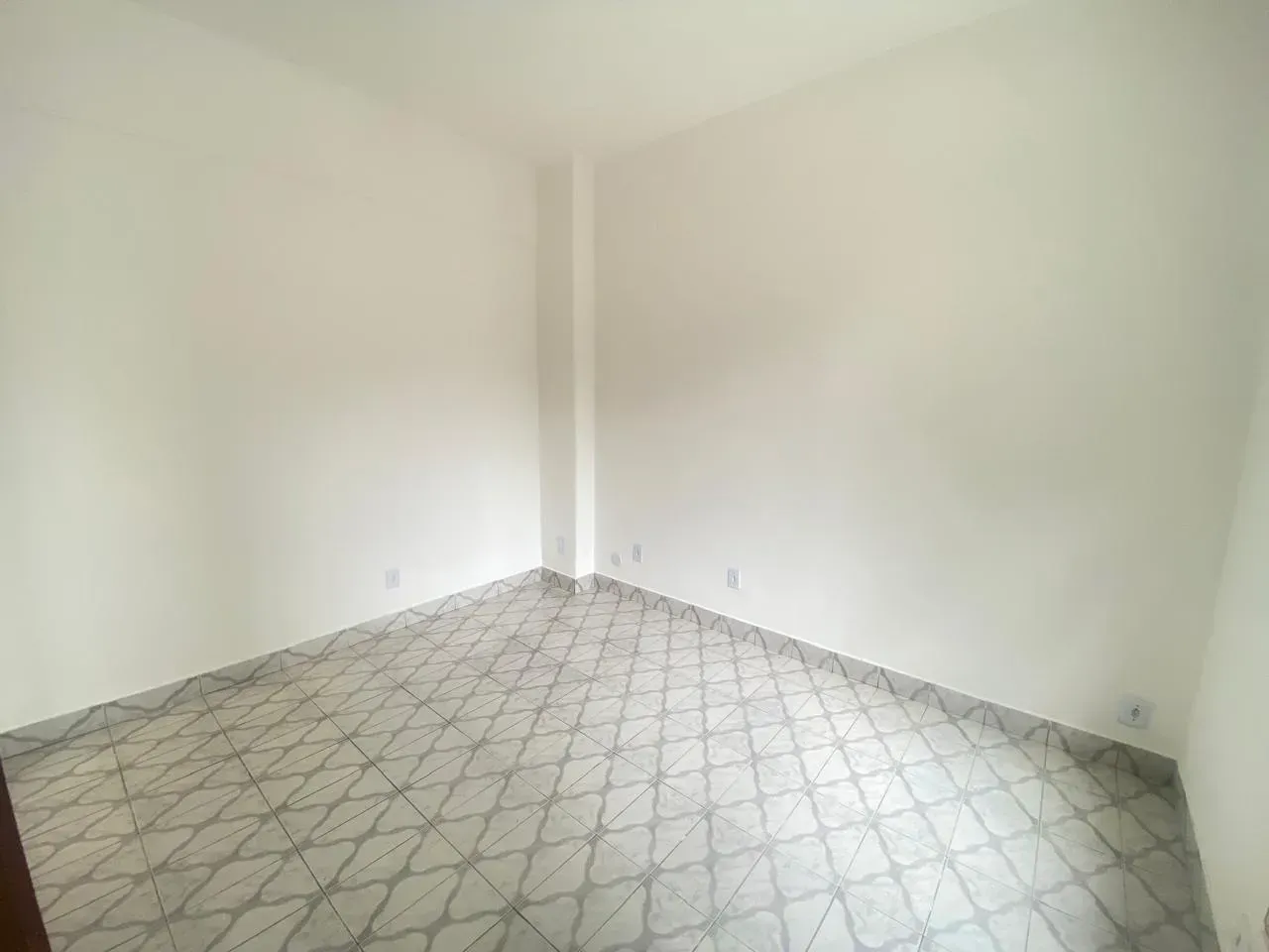 Unfurnished apartment with laundry area and 2 bedrooms — photo 13