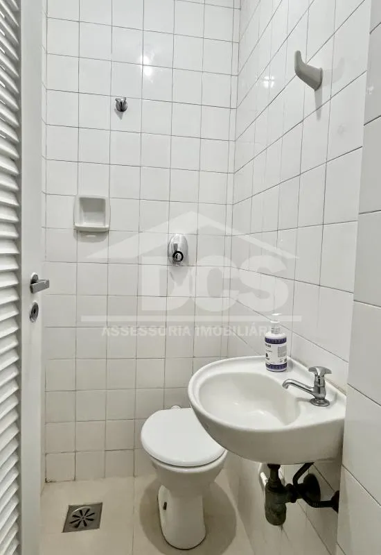 One-bedroom apartment in a building with a sauna — photo 16