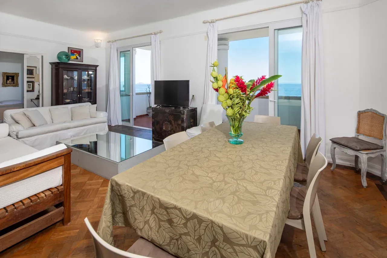 Furnished apartment with 3 bedrooms and a balcony — photo 15