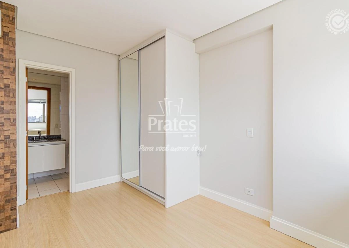 Furnished 1-bedroom apartment with city view — photo 26
