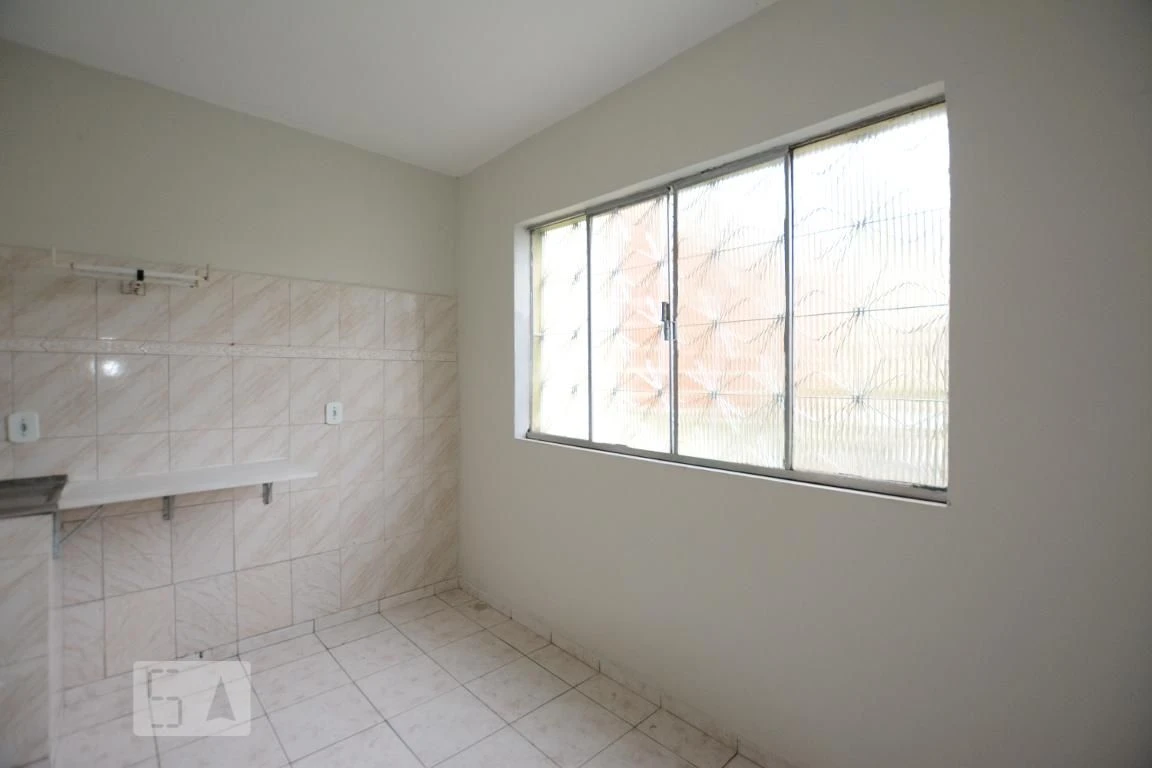 3-bedroom apartment with a glass-enclosed balcony — photo 14