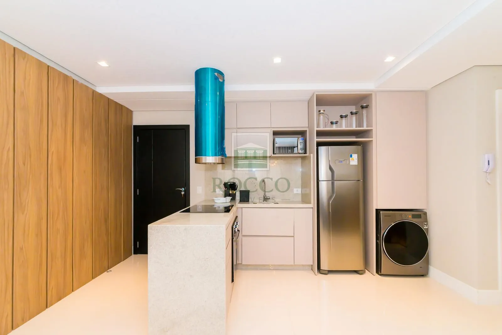 Furnished 1-bedroom apartment with 2 bathrooms — photo 9