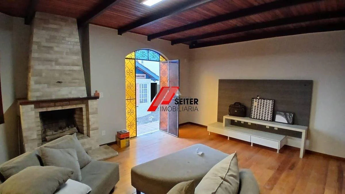 4-bedroom house with a home office in Florianópolis